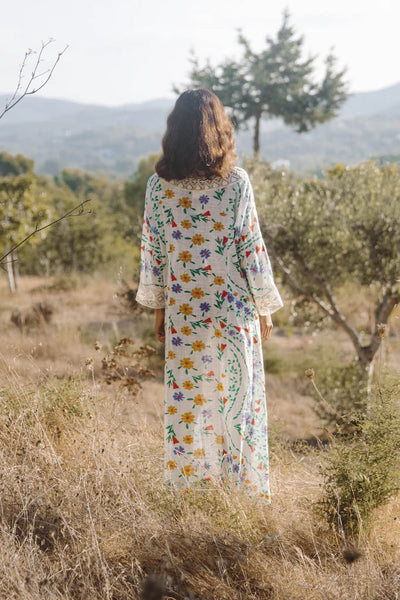 Romantischer Kaftan mit V-Spitzenbesatz - Weiss/Mehrfarbig