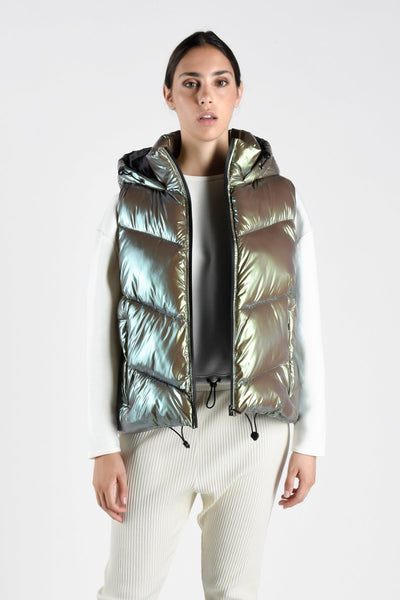 Daunenweste aus recyceltem Material in metallic Bronze-Olive von Canadian Classic – nachhaltige, hochwertige Outdoor-Weste