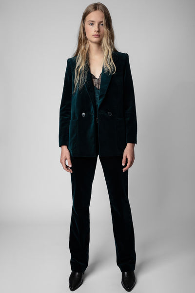 Petrol-grüne Blazerjacke aus Samt von Zadig & Voltaire mit schräger Brusttasche als Doppelreiher.