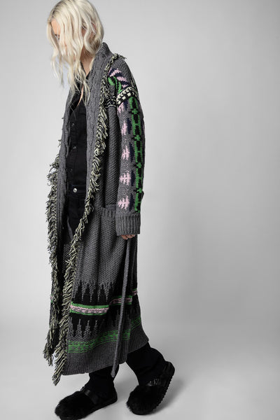 Anthrazitfarbener Damenmantel aus Wollgemsich von Zadig & Voltaire mit Fransen und bunten Motiven. 