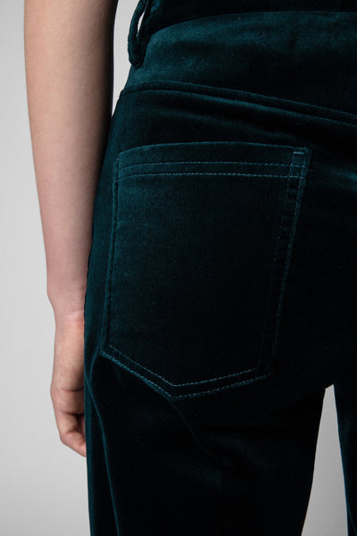 Grüne Samthose von Zadig & Voltaire mit Gürtelschlaufen und Taschen vorn und hinten.