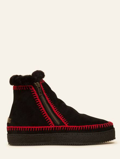 Setsu crochet ankle boot with zipper, black